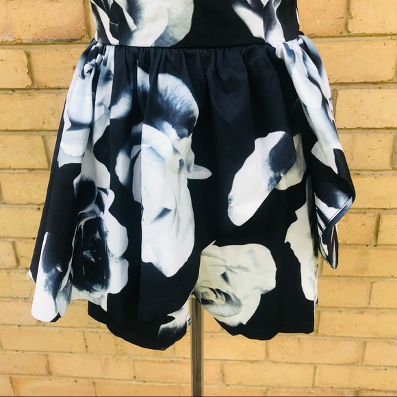 PARADISCO BNWT size 8 Playsuit Romper Skort Dressy Party Cocktail Floral - Picture 3 of 9